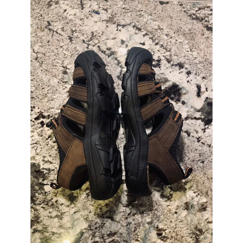 NWT Sandals
